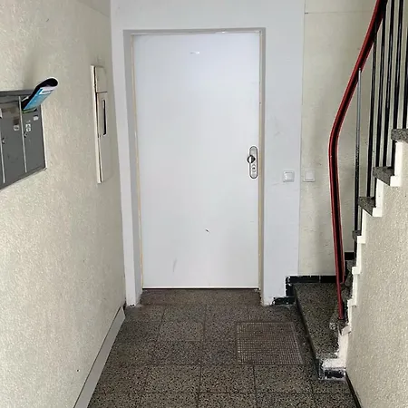 Modern Flat For 3 Guests Near And Transport